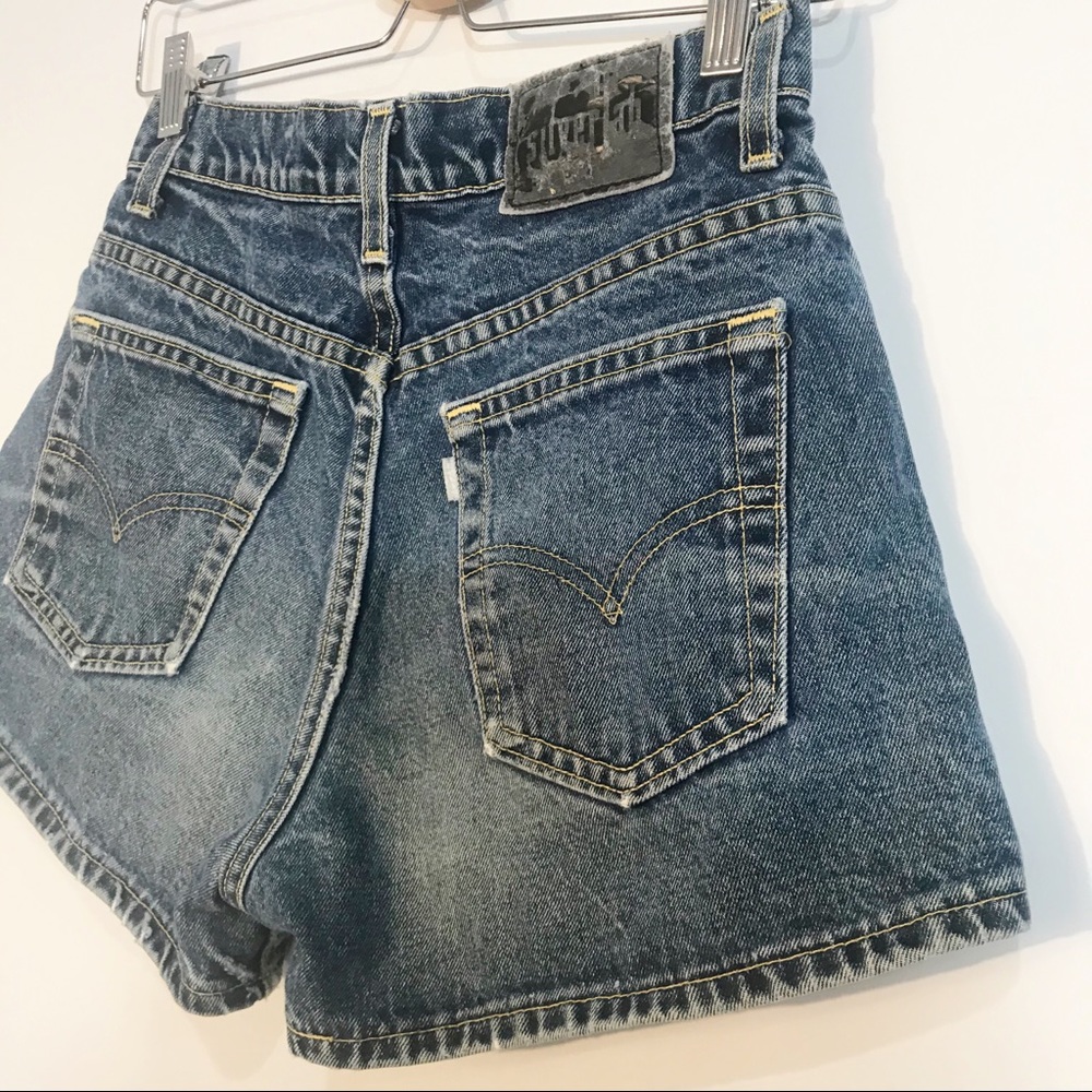 LEVI’S Vintage Silver Tab Guy’s Fit Jean Shorts - Picture 5 of 10